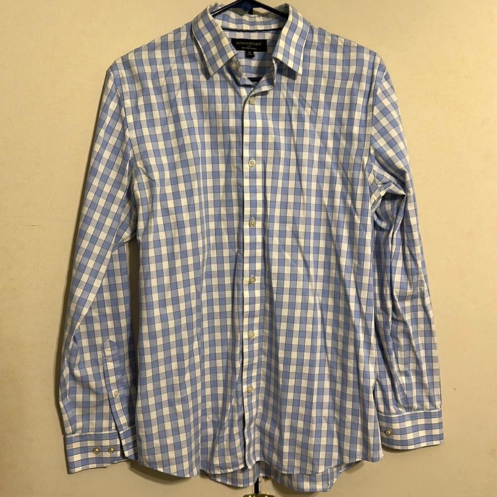 Like new banana republic slim fit non iron dress shirt, men’s Medium